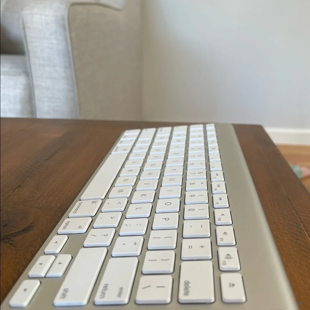 Apple Wireless Keyboard Bluetooth Battery
